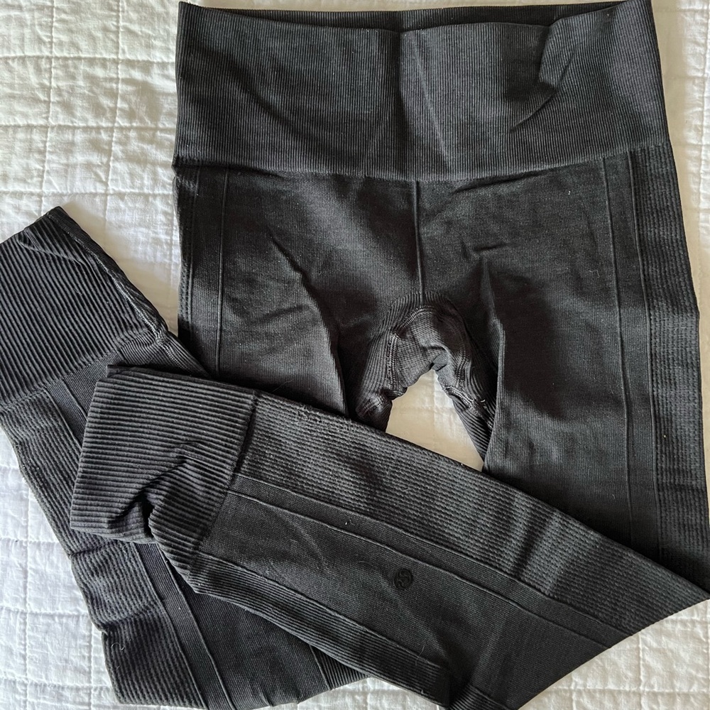 Lululemon Ebb to Street Leggings